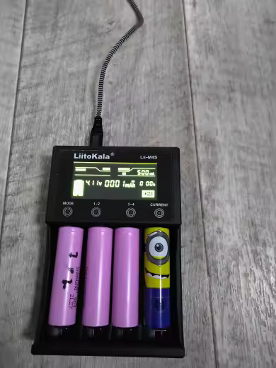 Liitokala Ładowarka